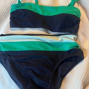 Colorblock Athleta bikini. Size medium top and size medium bottom.